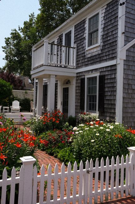 Home with porch and garden